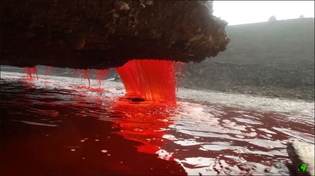 Решена мистерија крвавих водопада Антарктика (ВИДЕО)